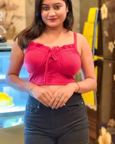 Call Girls Maunath Bhanjan