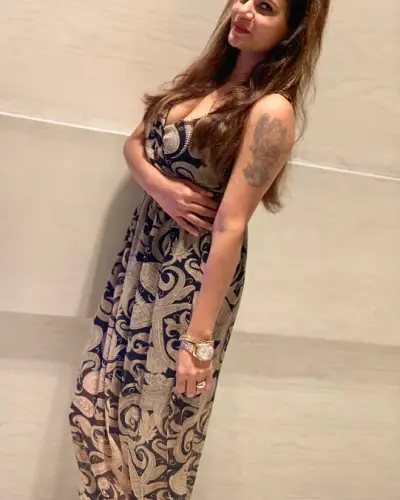 Maunath Bhanjan Escort